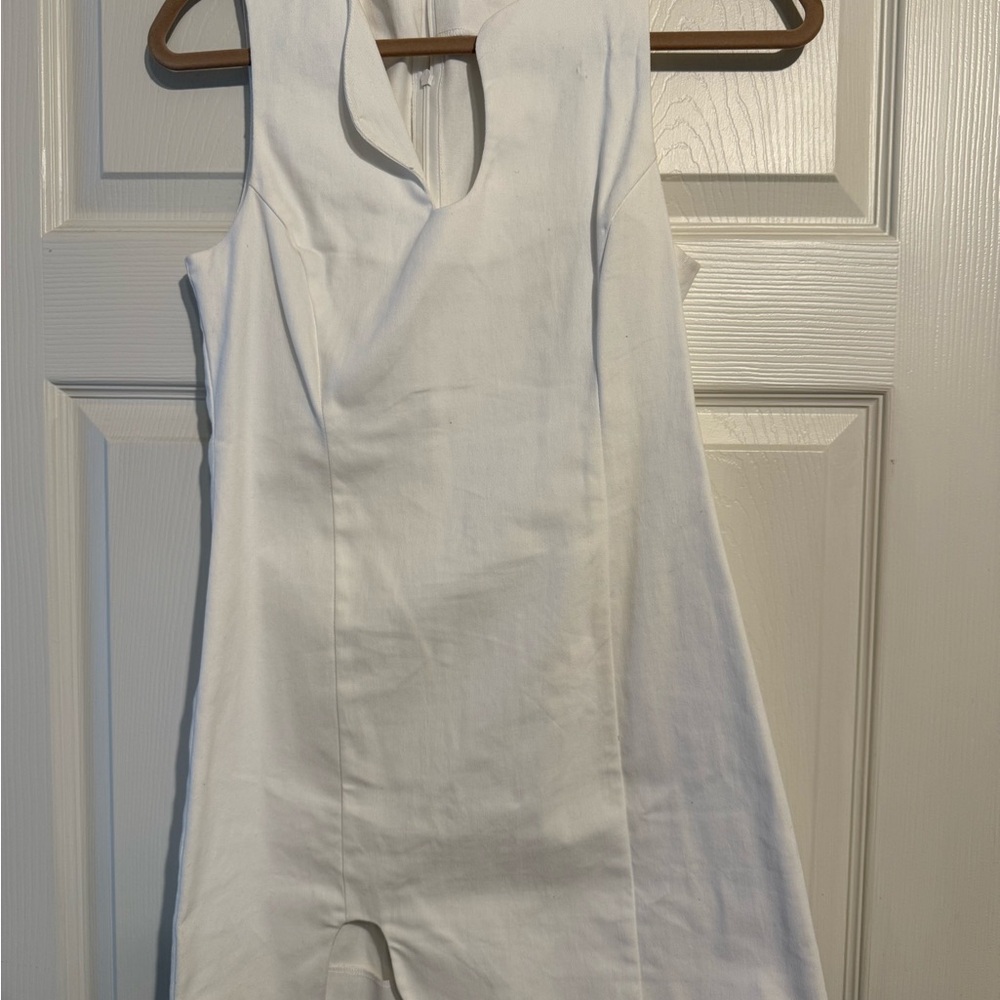 White Sleeveless Dress
